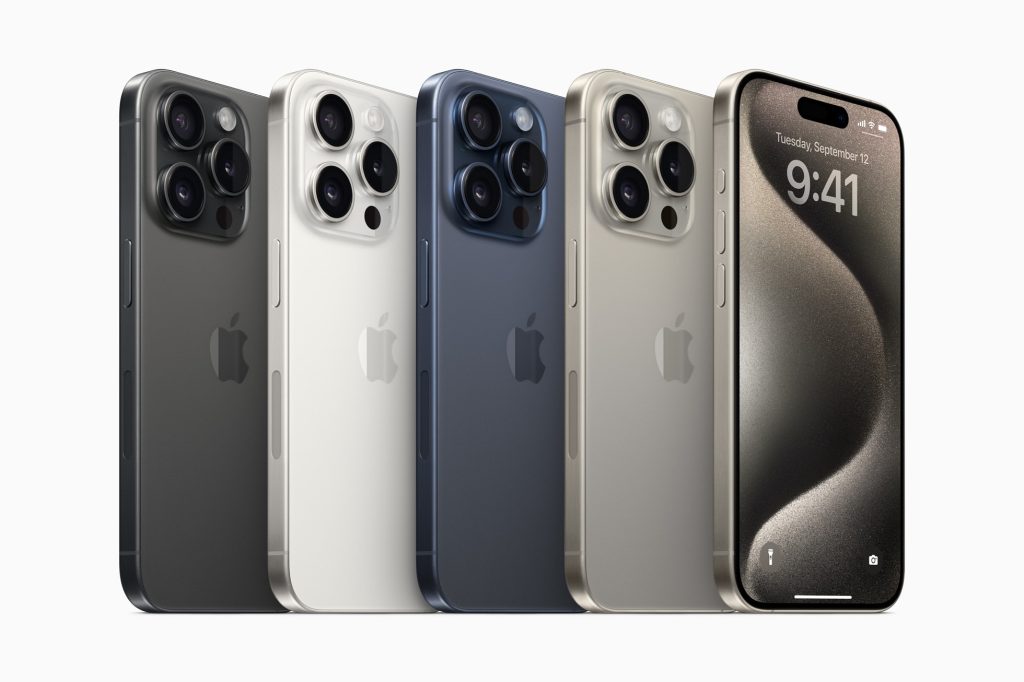 Apple 15 Pro phone line up 